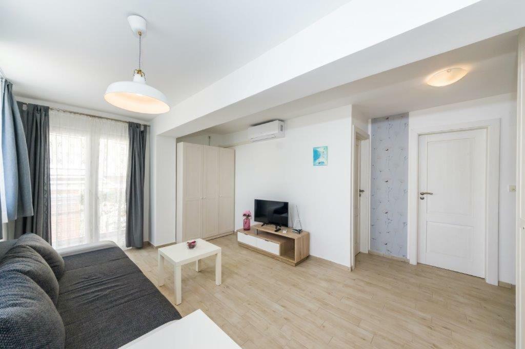 Apartmani Paradise Petrcane Exterior photo