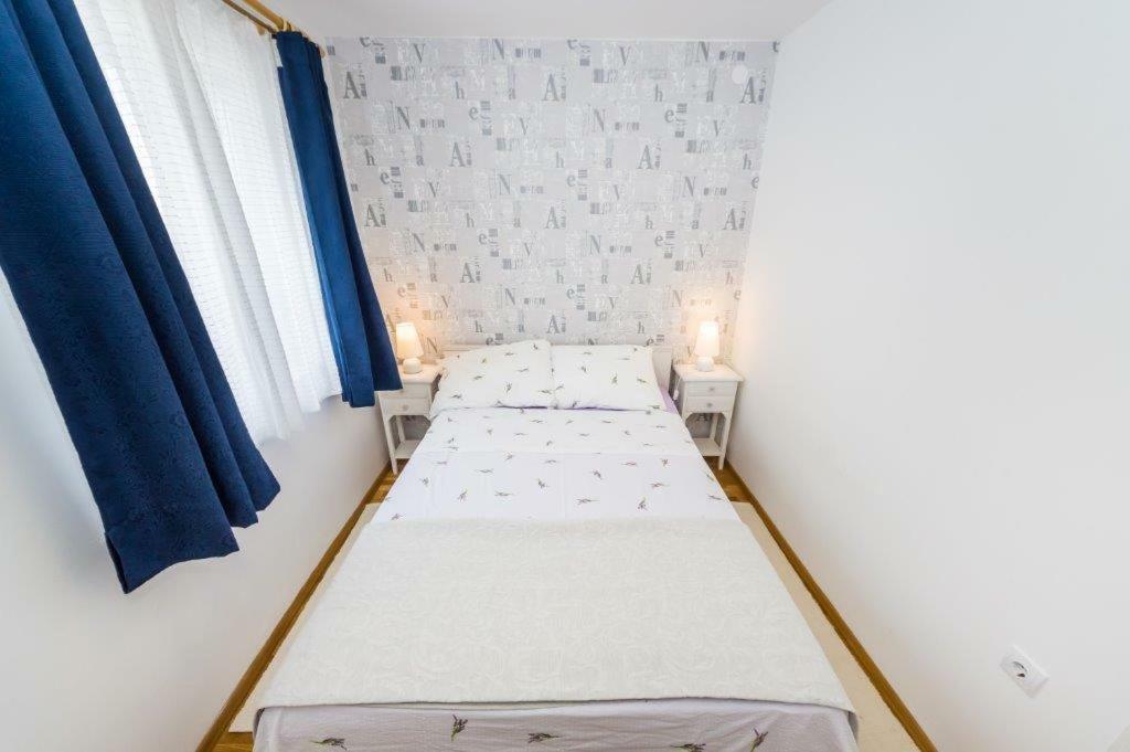 Apartmani Paradise Petrcane Exterior photo