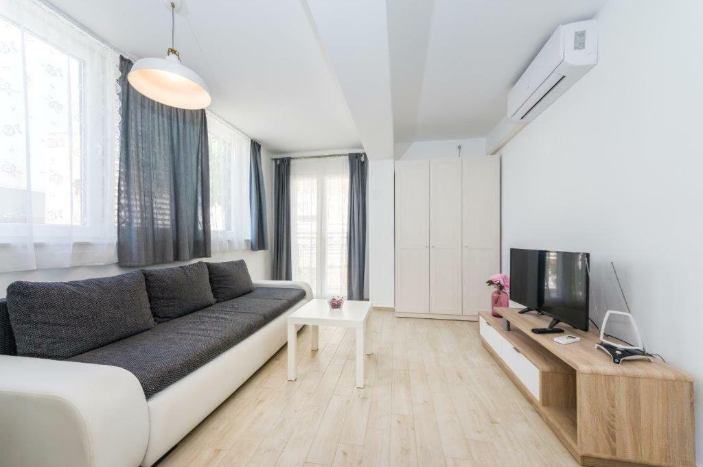 Apartmani Paradise Petrcane Exterior photo