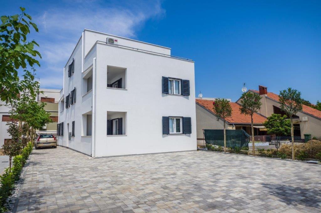 Apartmani Paradise Petrcane Exterior photo