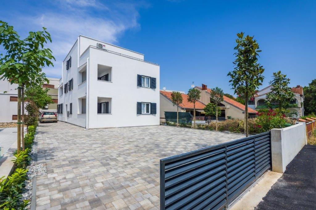 Apartmani Paradise Petrcane Exterior photo